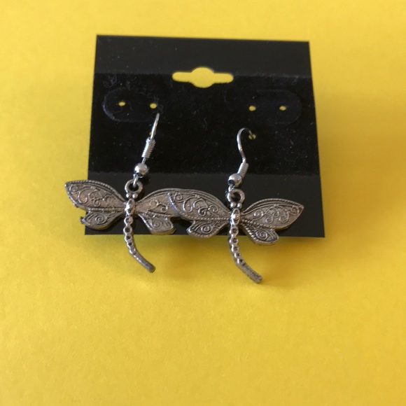 NEW Silver Dragonfly Earrings - Picture 2 of 2